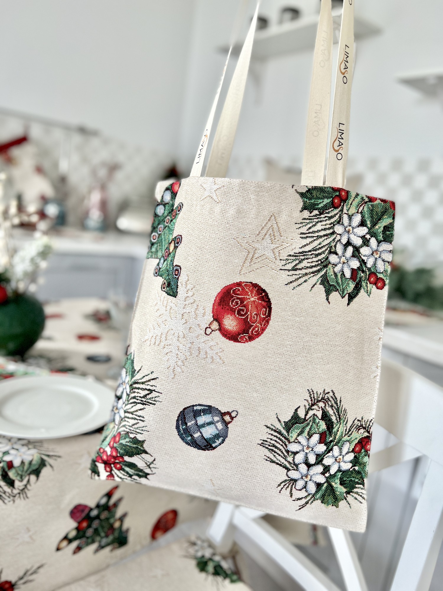 Christmas tapestry time shopping bag. Winter ornaments shoulder bag.