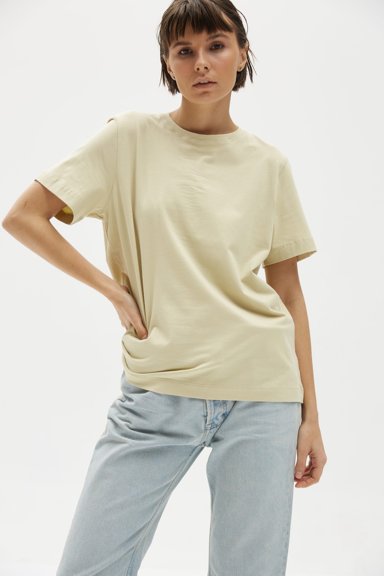 LIME BASIC WOMAN T-SHIRT | COTTON 190 GSM | Relaxed-fit & Regular-fit classic t-shirt