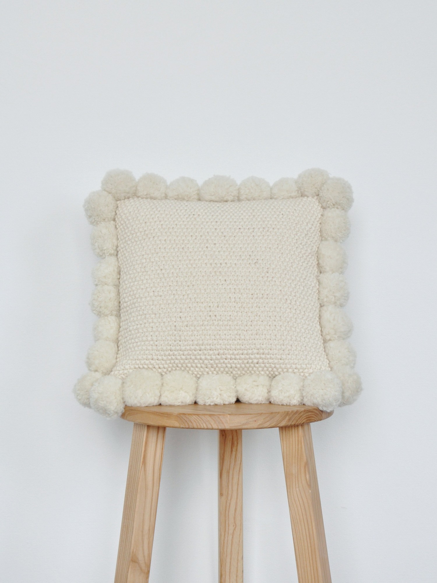 Wool knit pillow cover