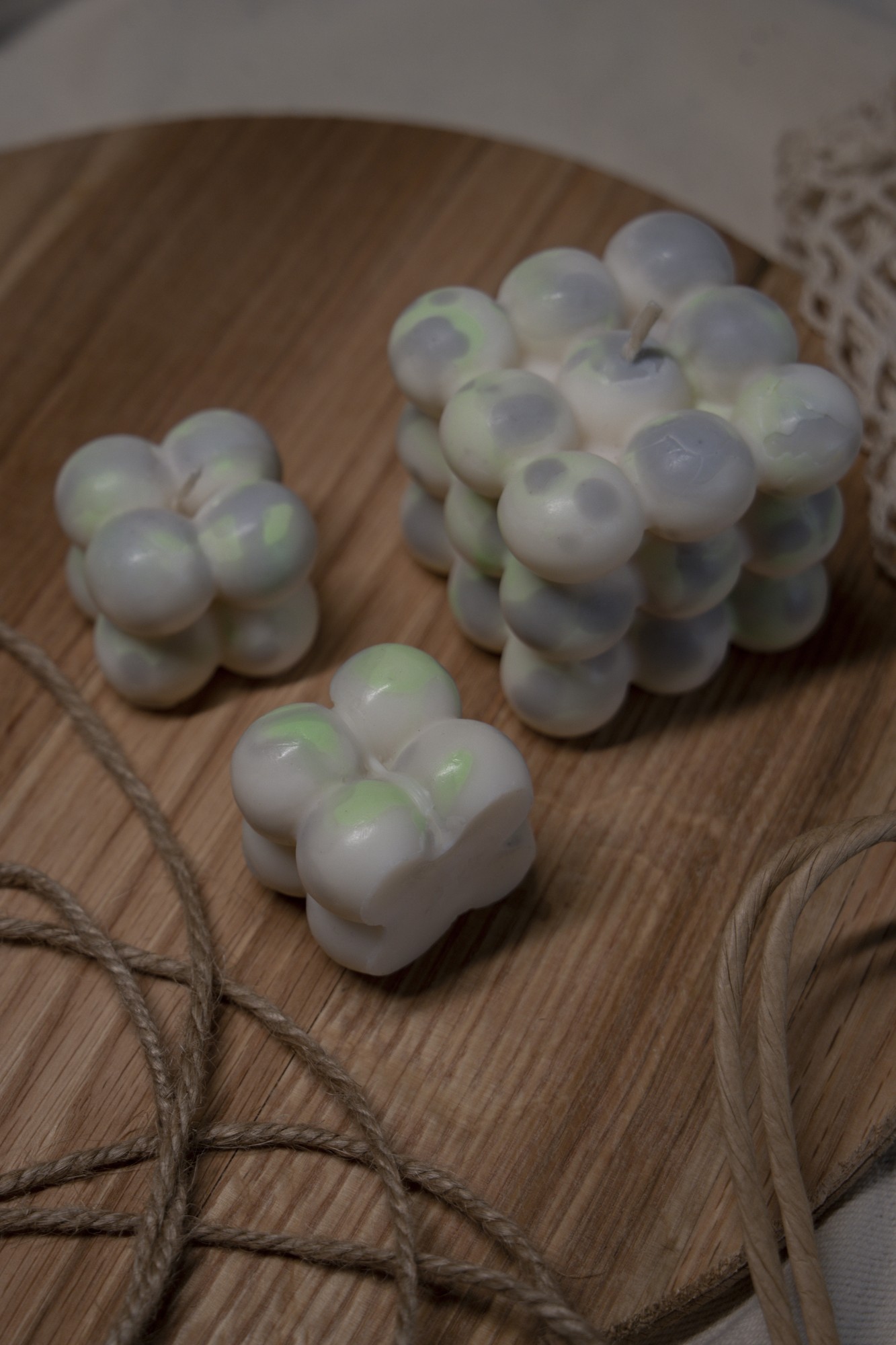 Spotty bubbles in green-gray shades - 100 % soy wax candles