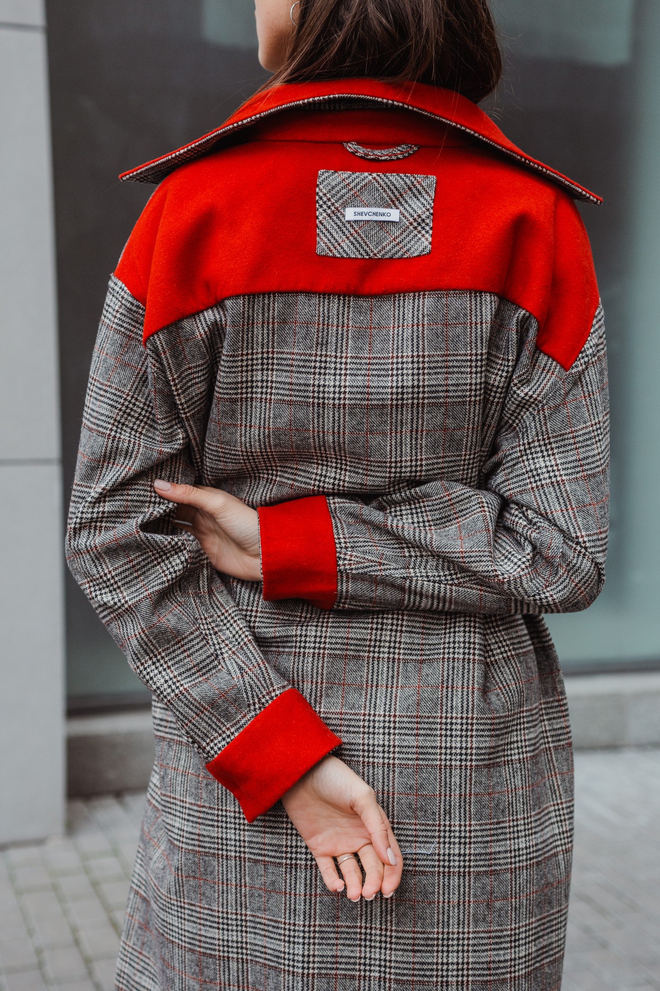 Grey Plaid Coat with a belt and red iserts oversized spring/autumn season