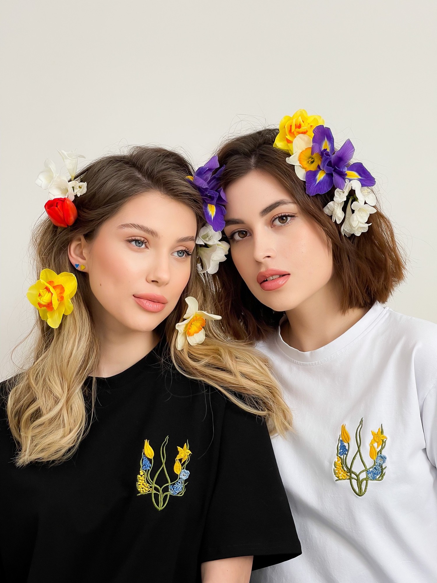 Blossoming Trident OVERSIZE T-shirt (left)