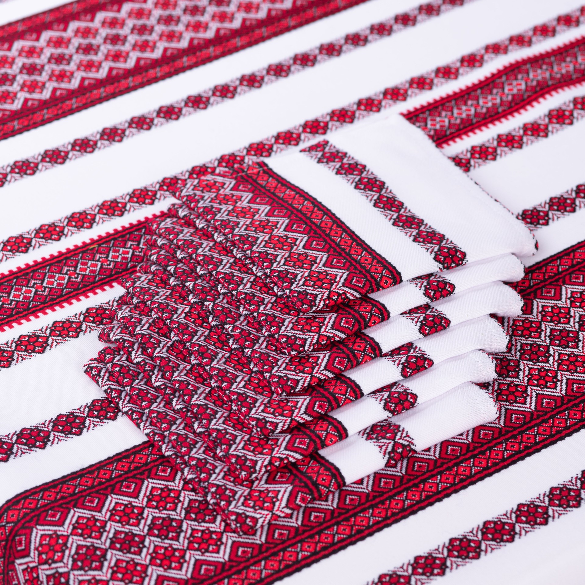 Table set roxolana red (tablecloth + 6 napkins) 20653 from Еdelvika