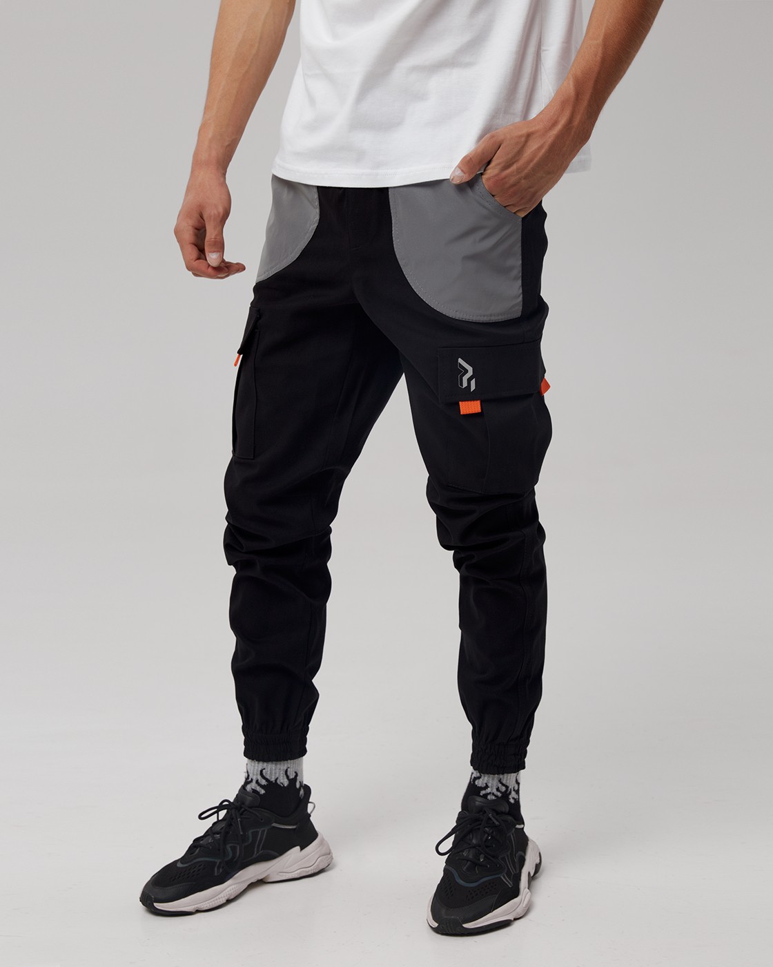 Men's cargo pants OGONPUSHKA Step with reflector black