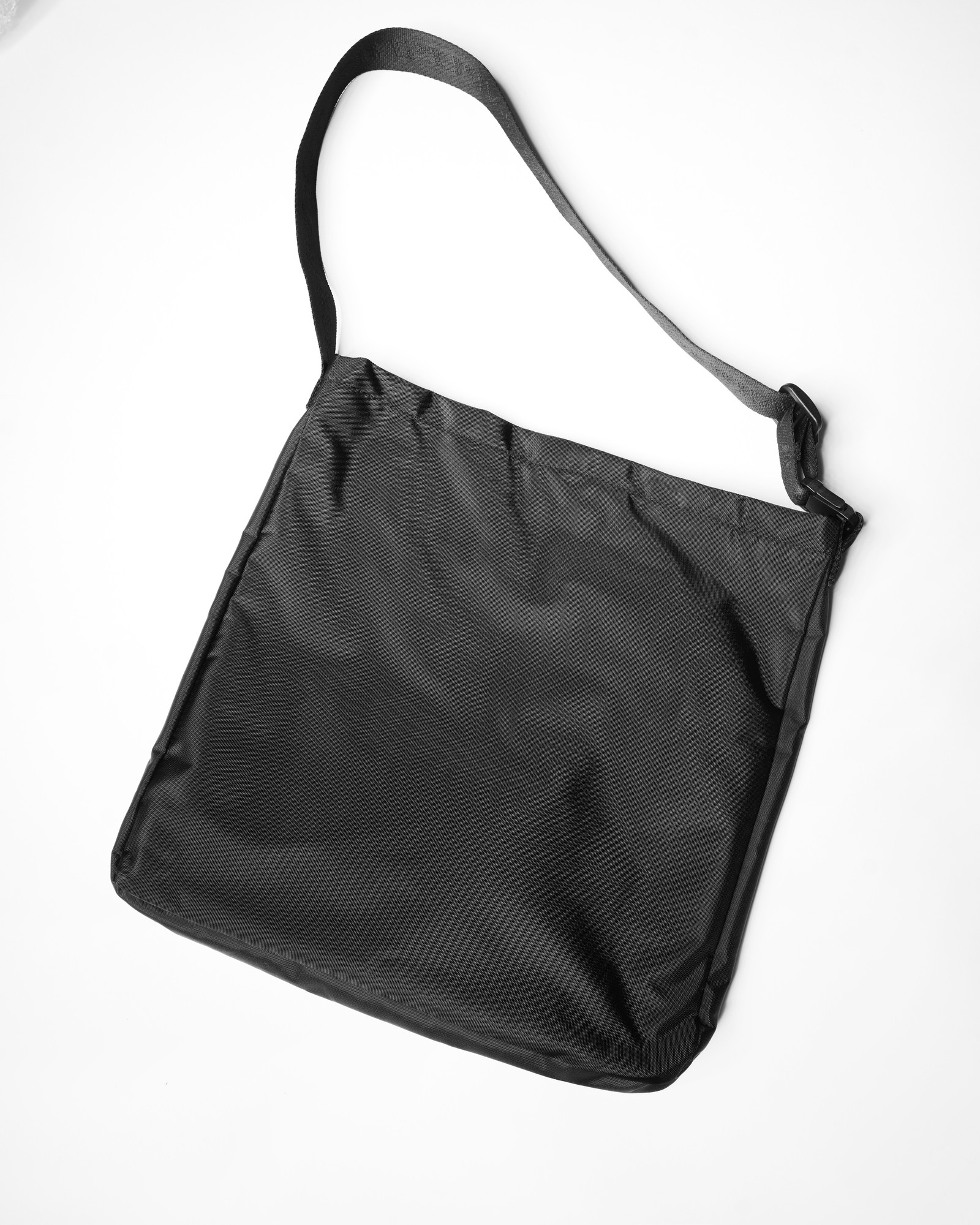 Shopper bag OGONPUSHKA Raw black