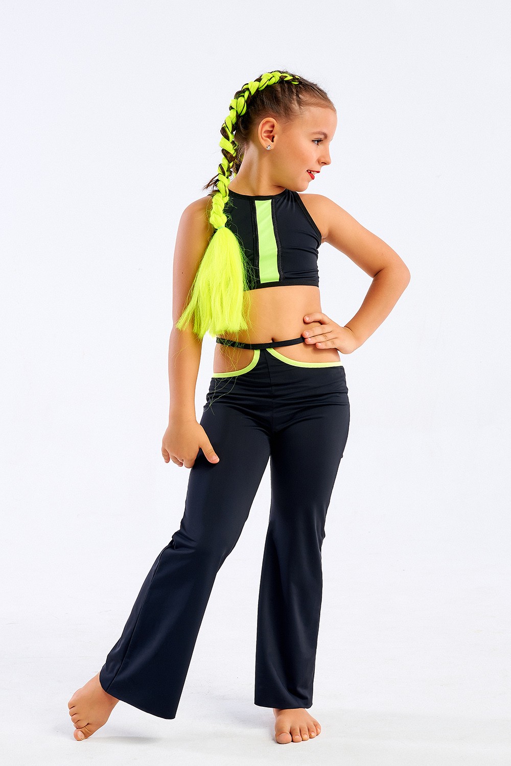 Set of training clothes with pants black and lemon