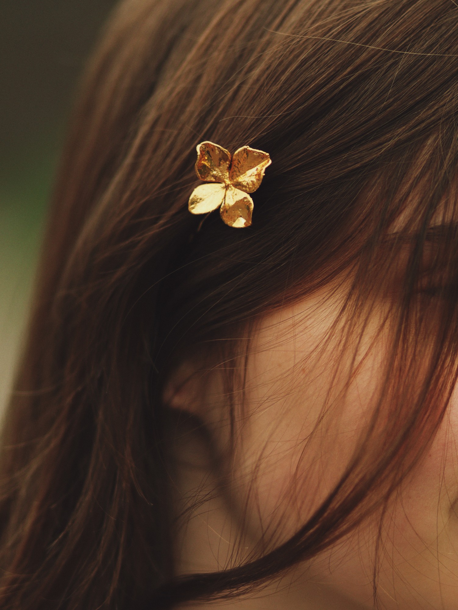 Hair pin with Natural Hydrangea in gold