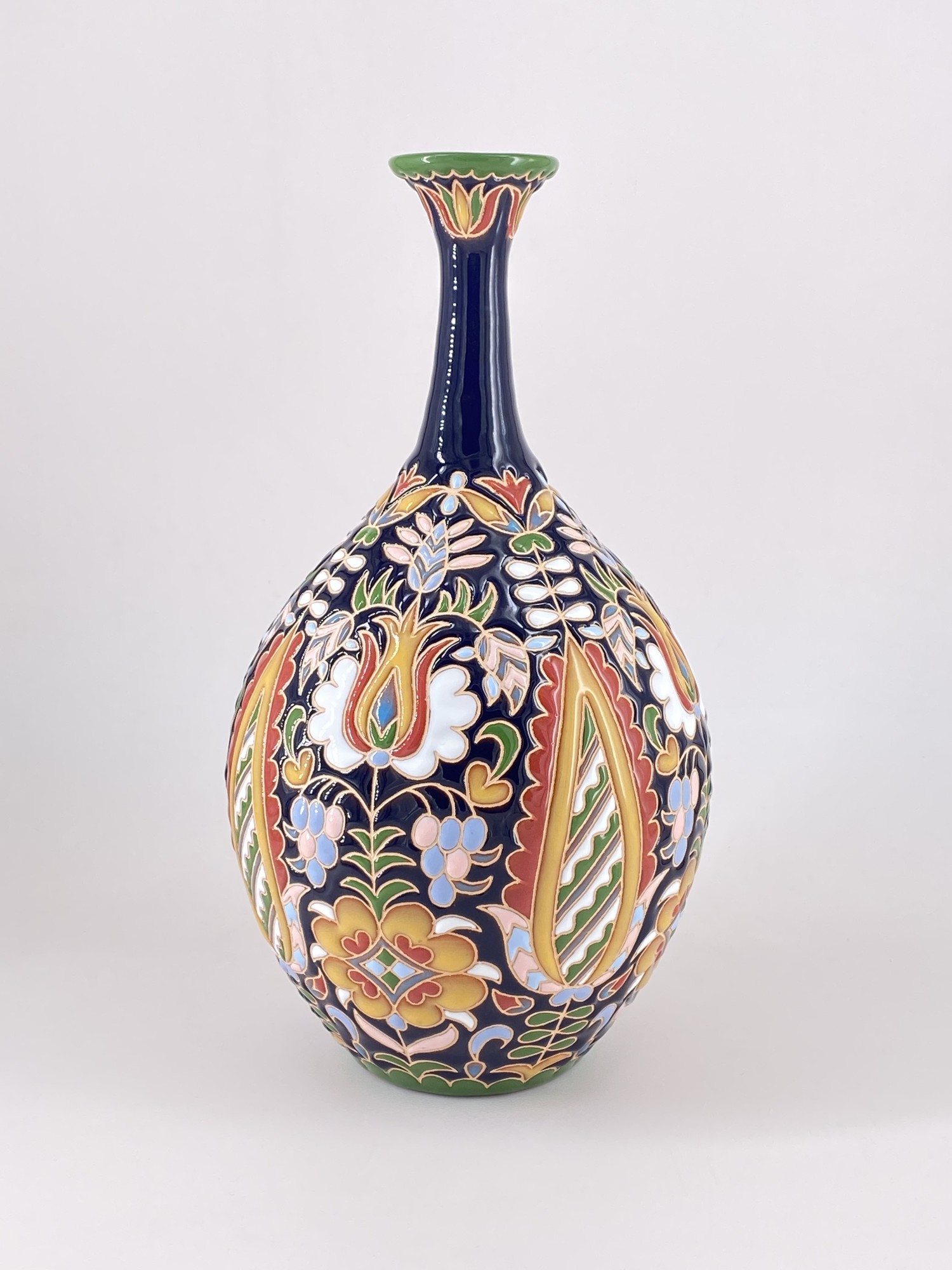 Vase 22122 from Quru Isar with donate to u24