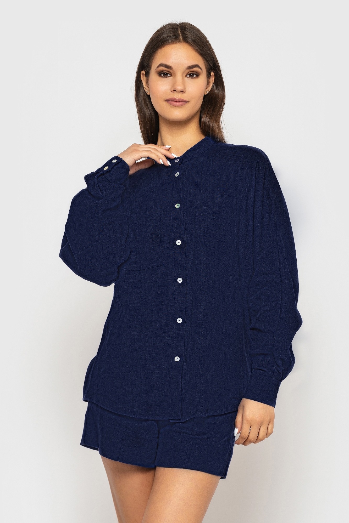Dark blue oversized shirt with one-piece sleeves