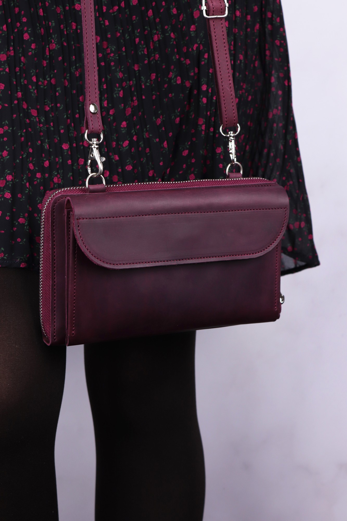 7 Inch Leather Crossbody Bag in Burgundy