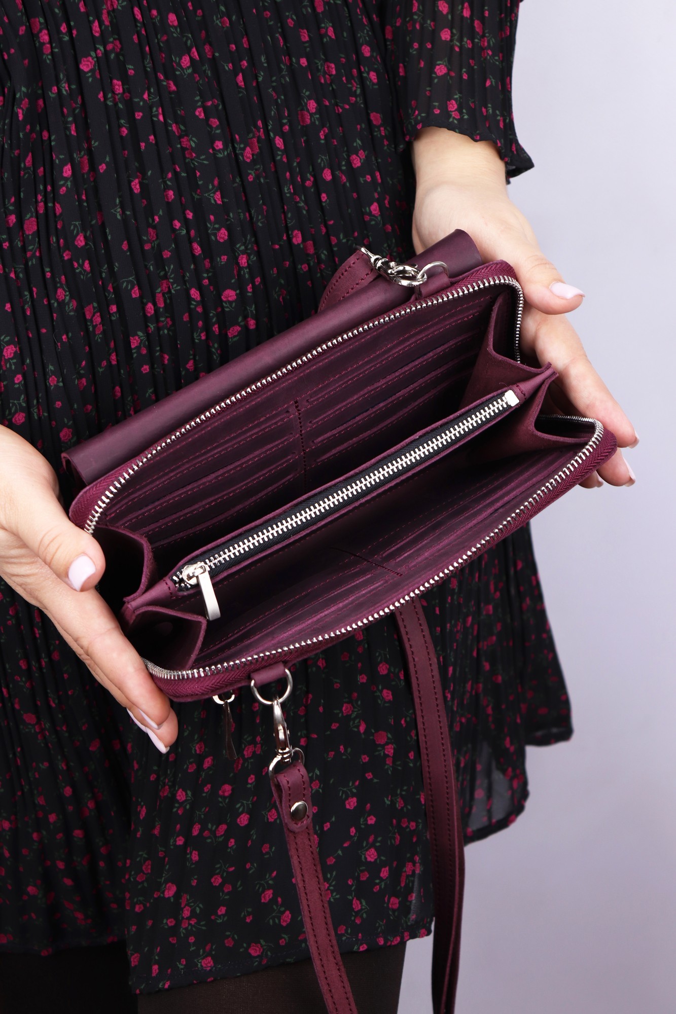 Women's medium zipper leather crossbody bag/ burgundy- 1001-a  (Strutinski-Leather) за 1700 UAH.