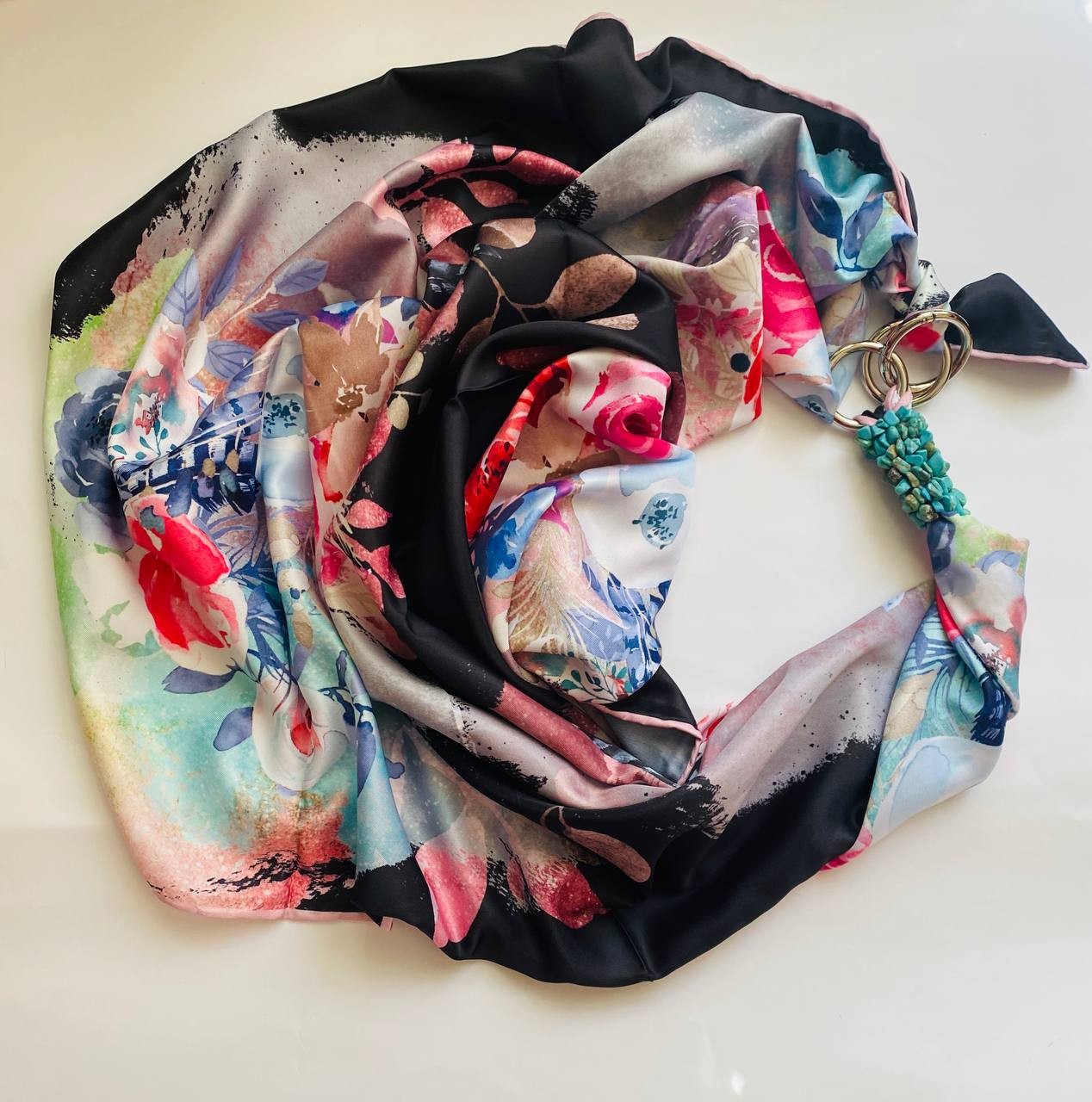 Scarf "Pink orchid"" from the brand MyScarf. Decorated with natural turquoise