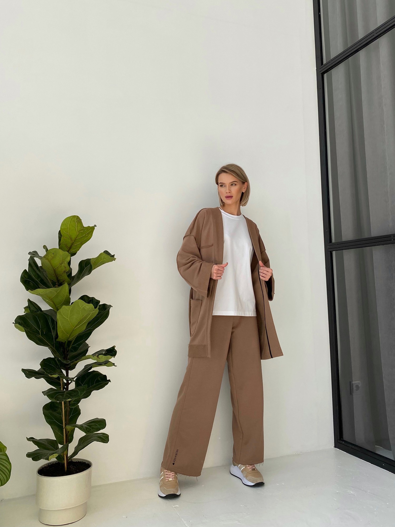 Wide trousers with patch pockets light brown