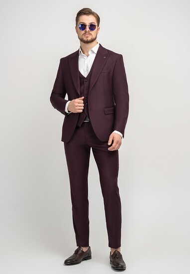 Single-breasted men's burgundy three-piece suit