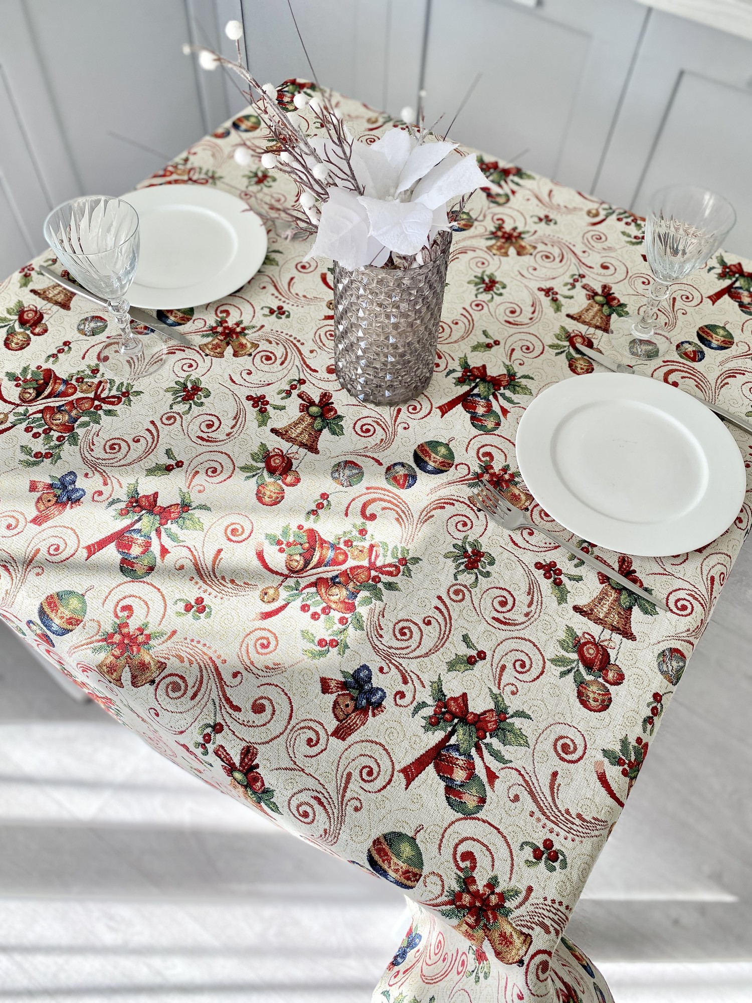 Christmas tapestry tablecloth  97 x 100 cm. festive tablecloth with gold lurex