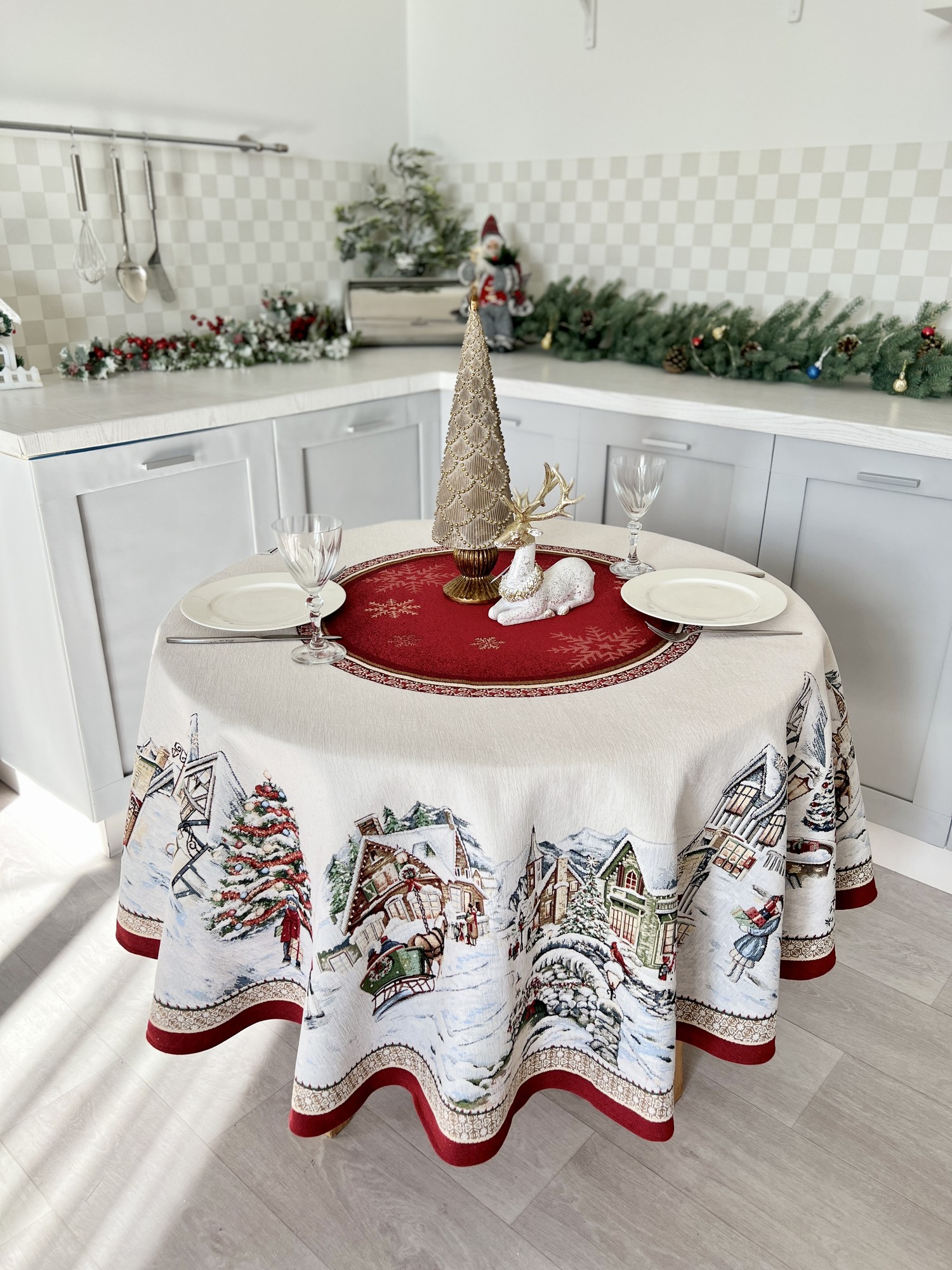 Christmas tapestry tablecloth for round table ø180 cm (71 in), round festive tablecloth