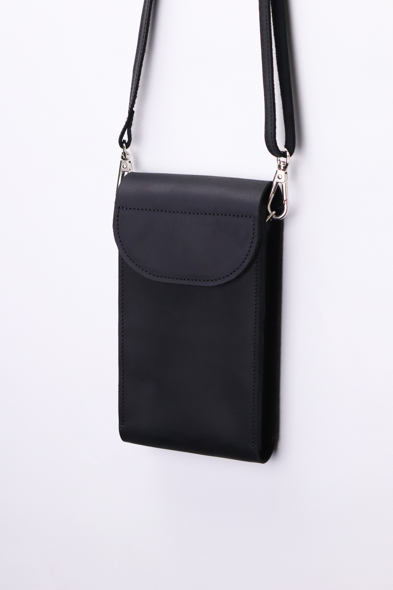Handmade casual small bag for smartphone with shoulder strap / Black - 1002