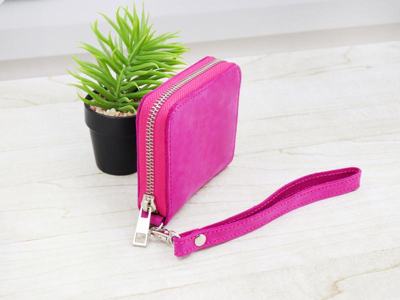 Leather mini wallet for women with wrist strap / Pink - 03008