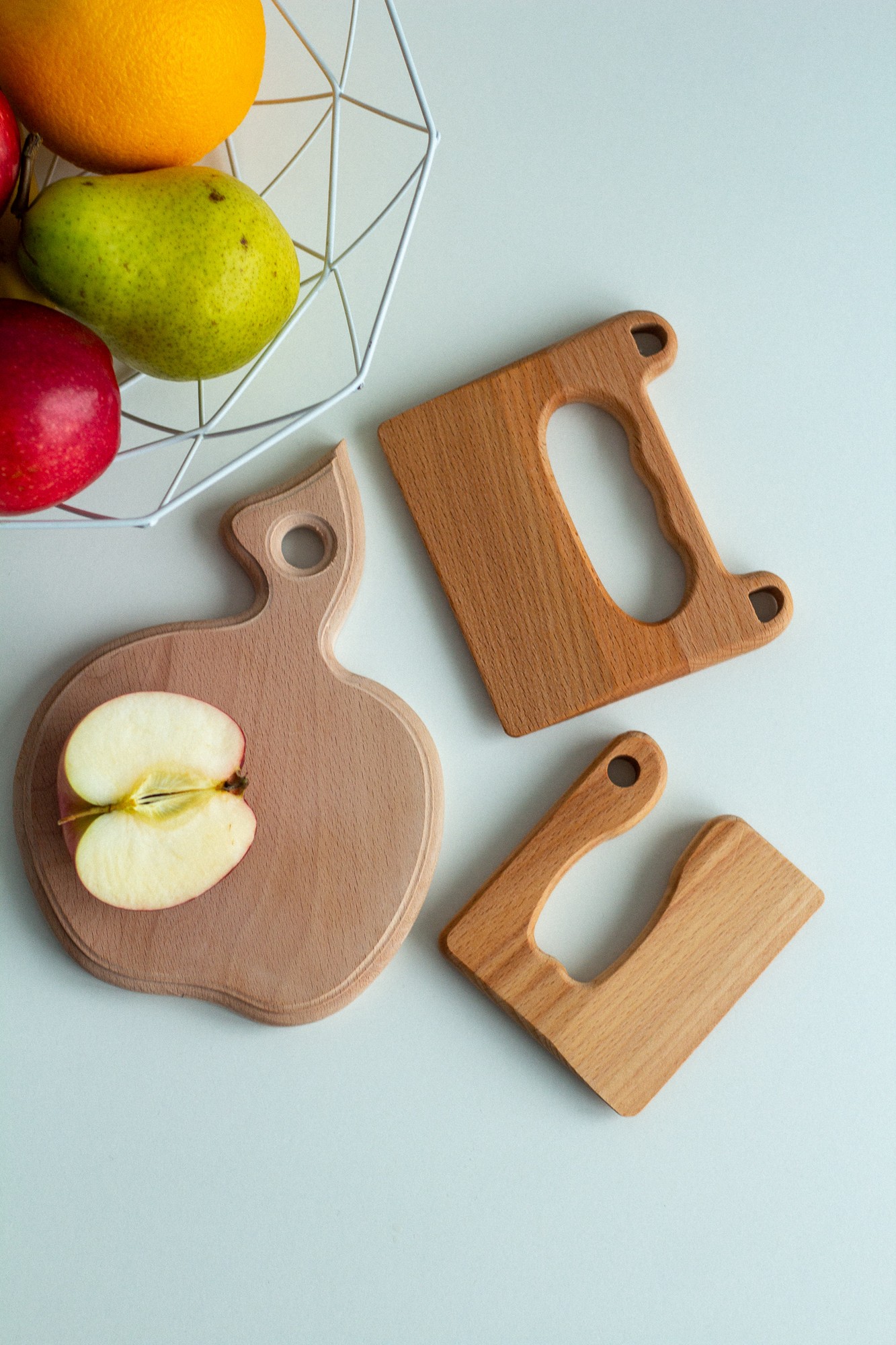 Children's toy kitchen set Wooden board and 2 knives