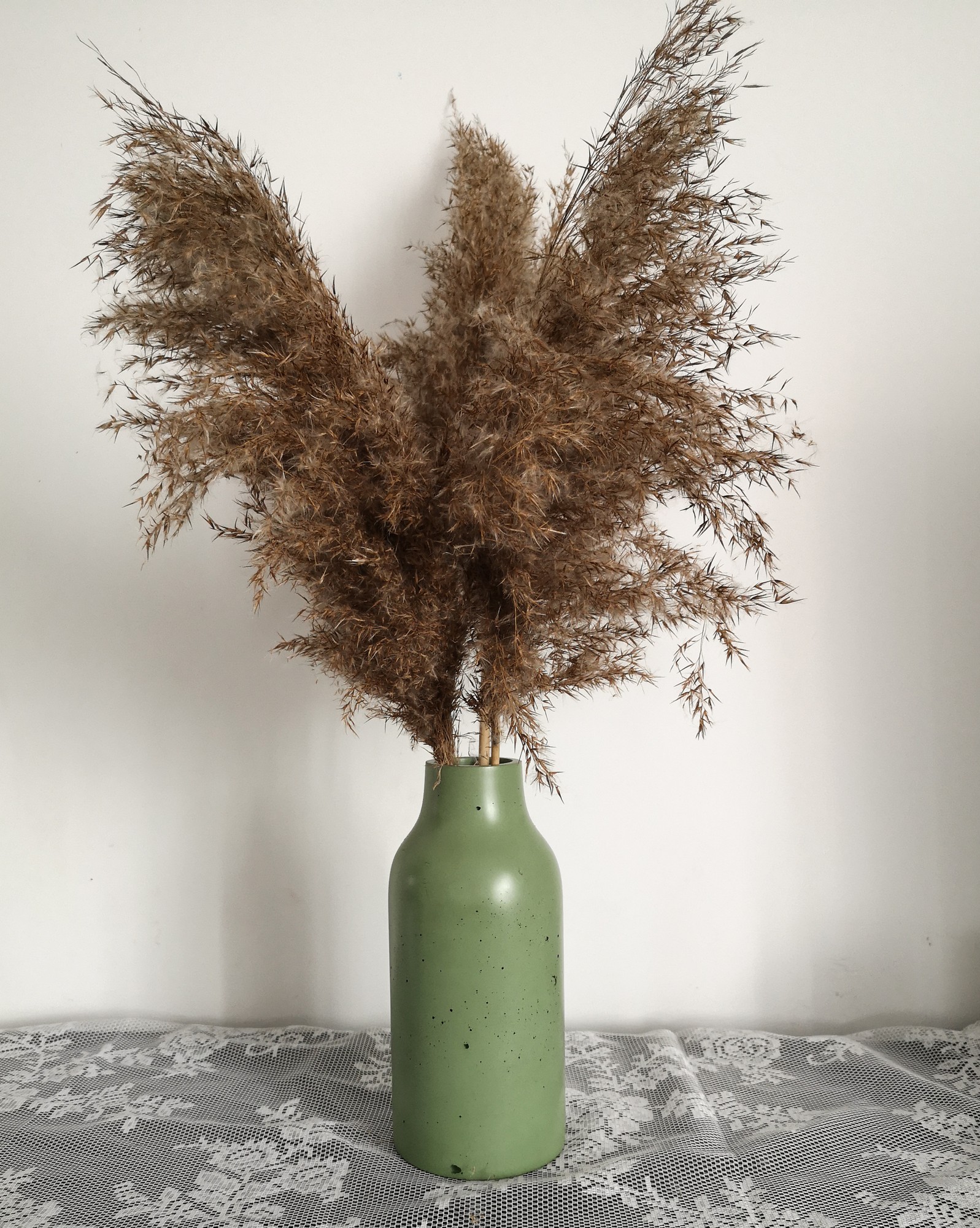 Green modern concrete vase