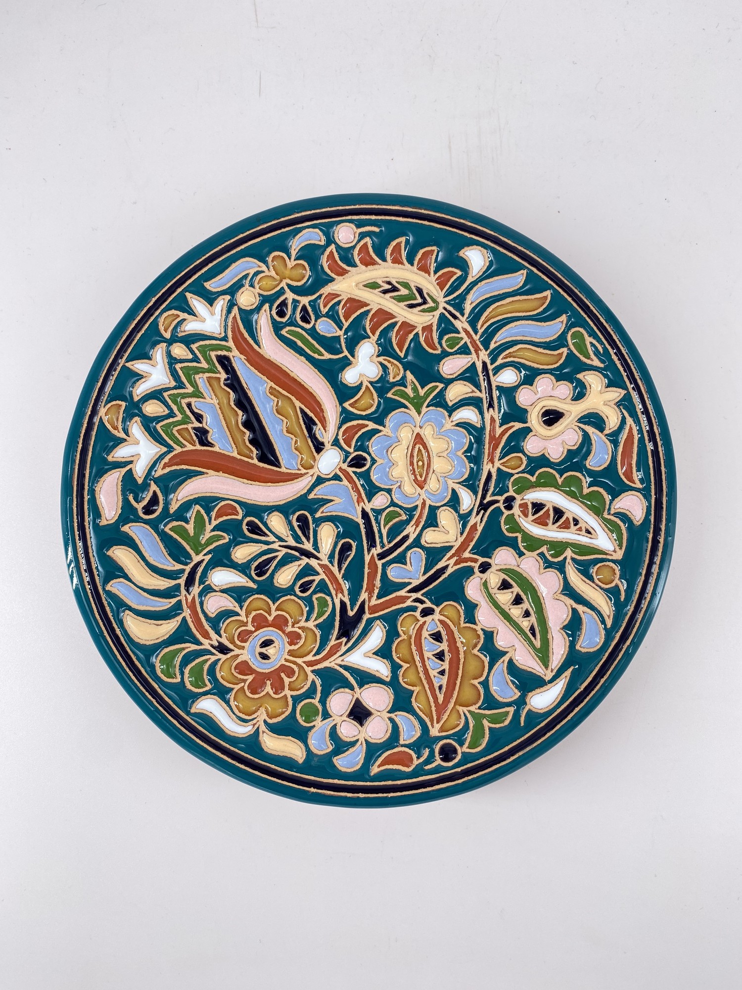 Decorative plate 25825 from Quru Isar with donate to u24