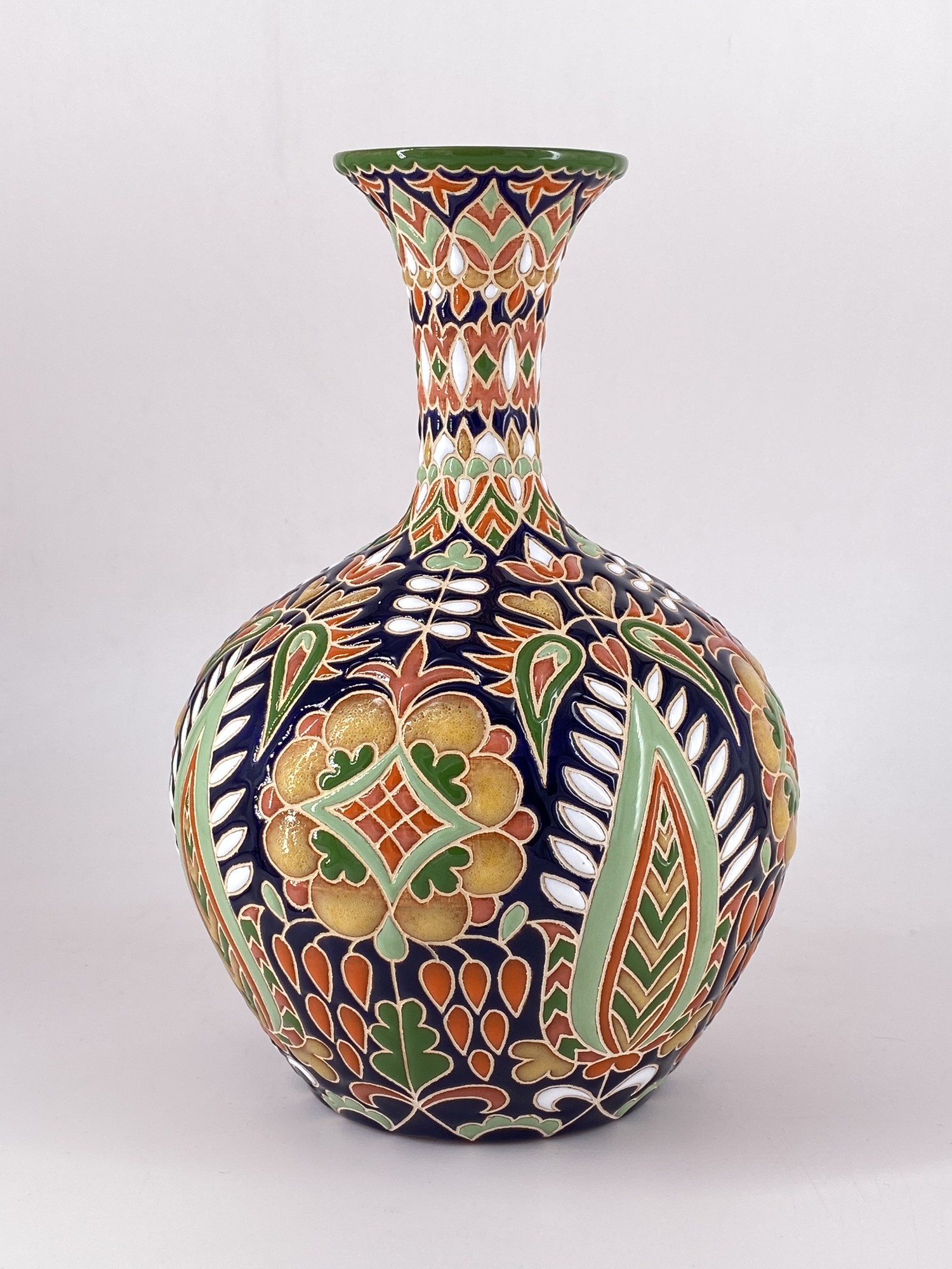 Vase 26598 from Quru Isar with donate to u24