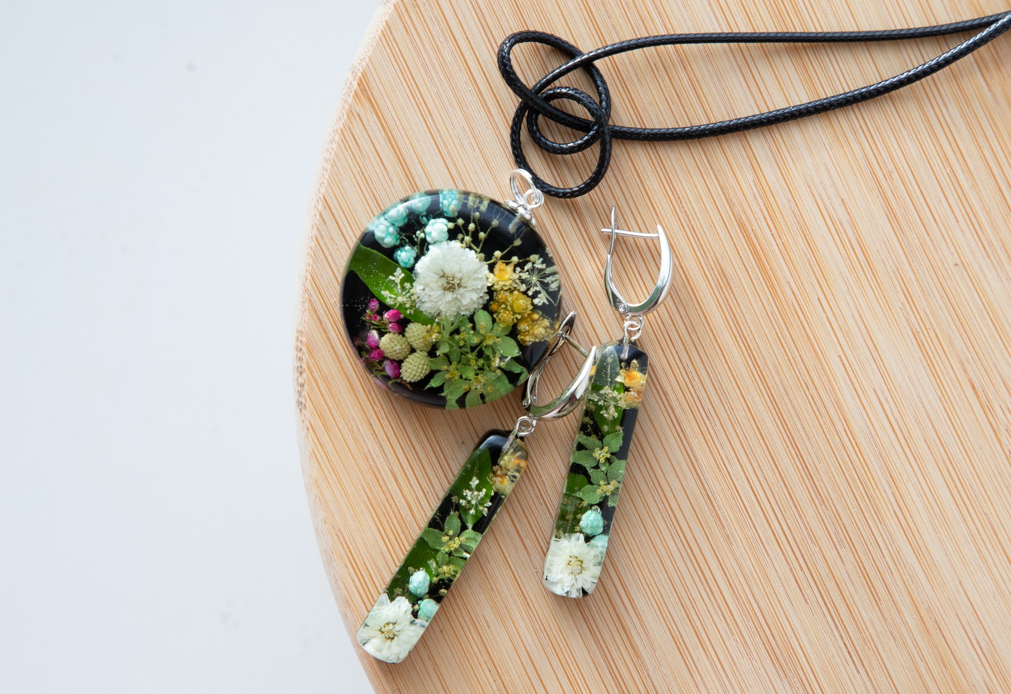 resin jewelry flowers