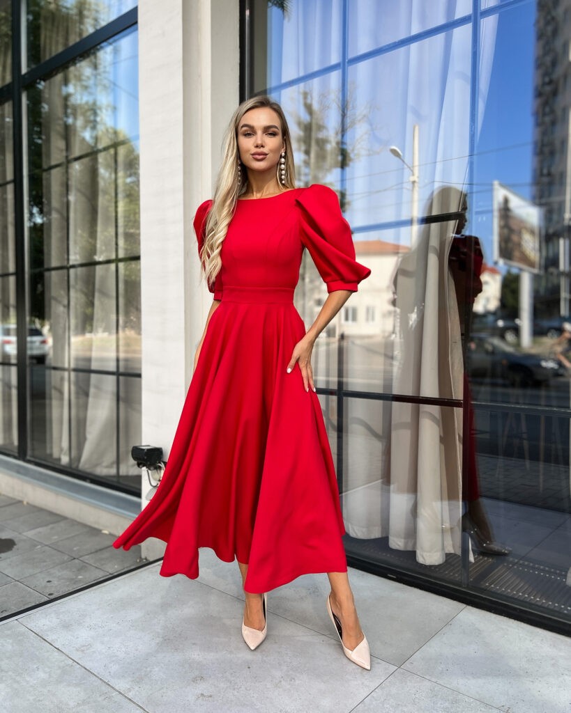Red cocktail dress by Tanita-Romario
