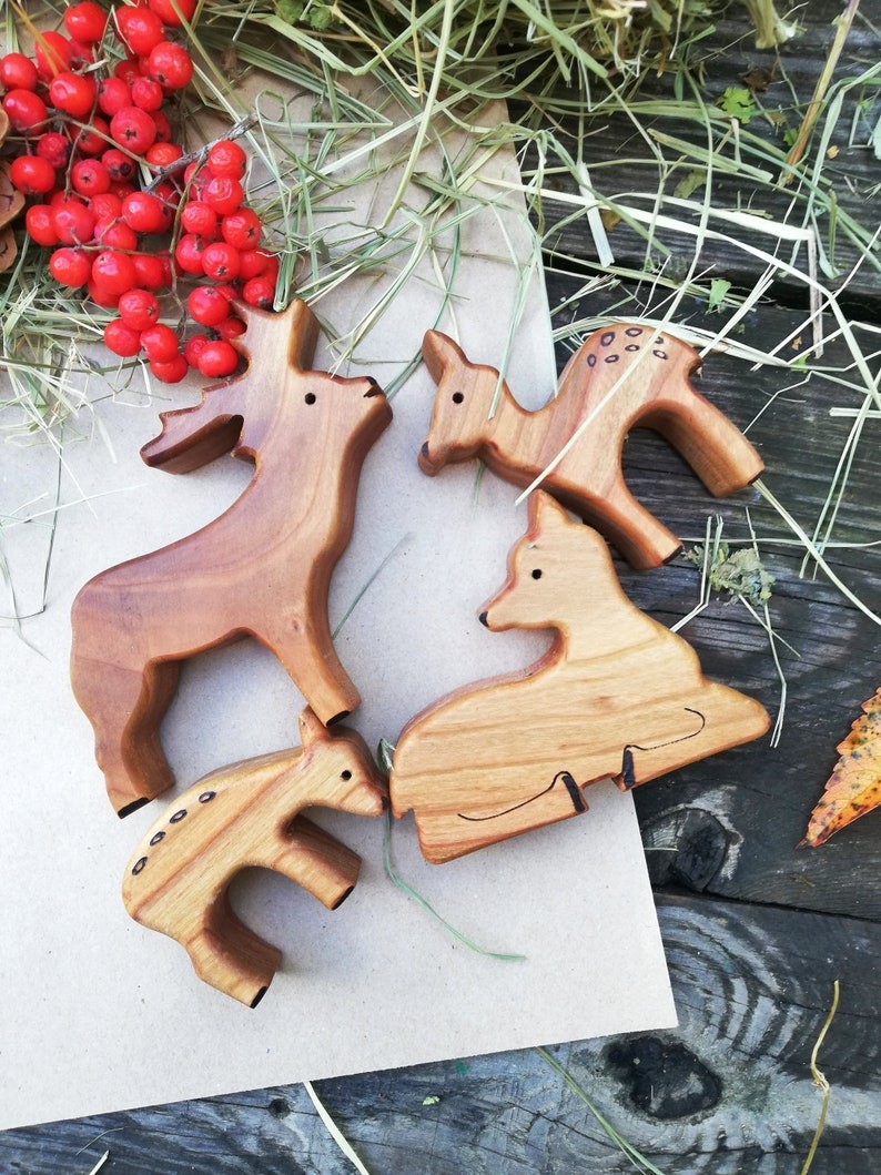 Family of toy deer | Wooden forest animal figurine