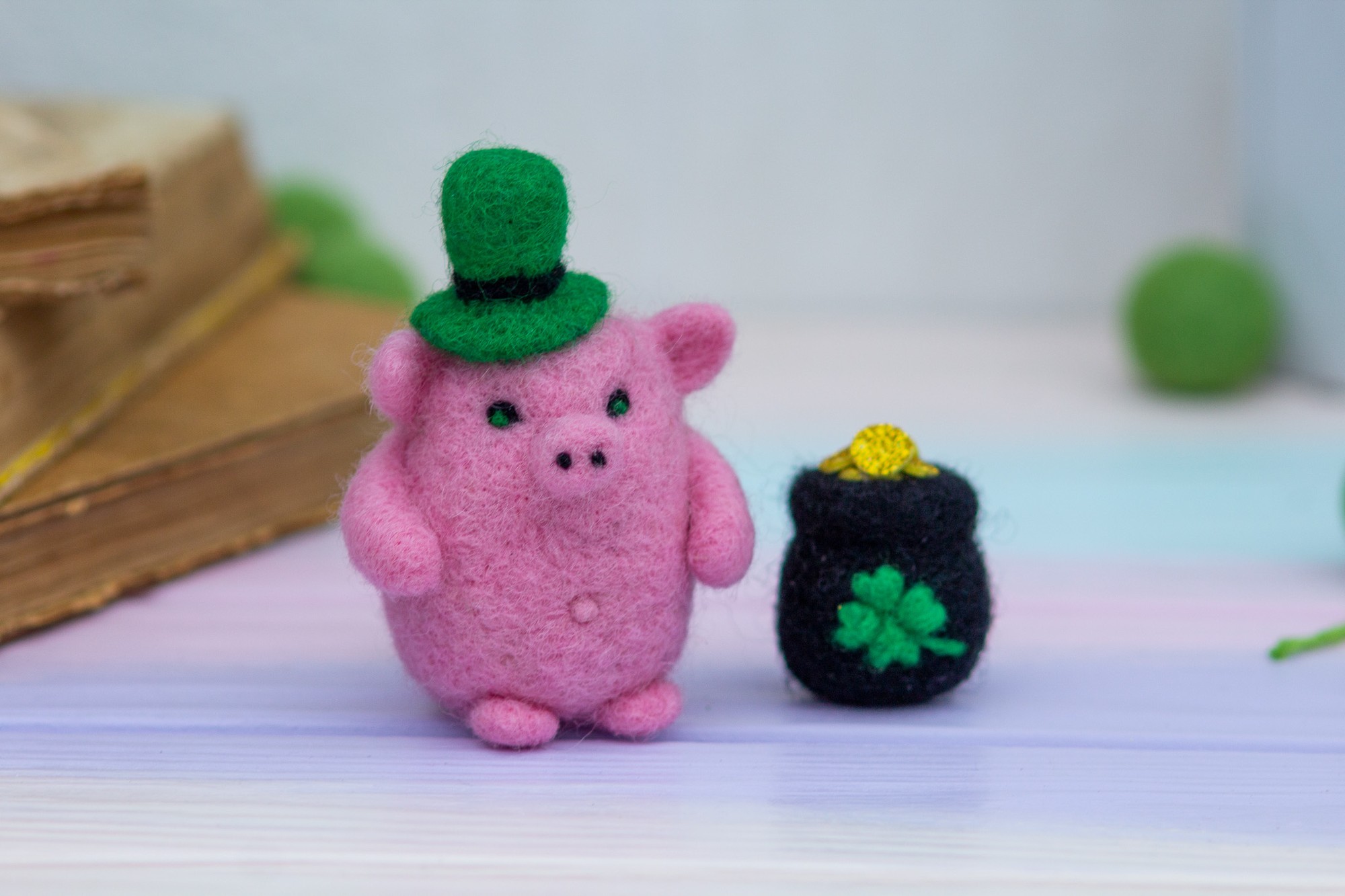St Patricks Pig with pot of Gold, Needle Felted Pig