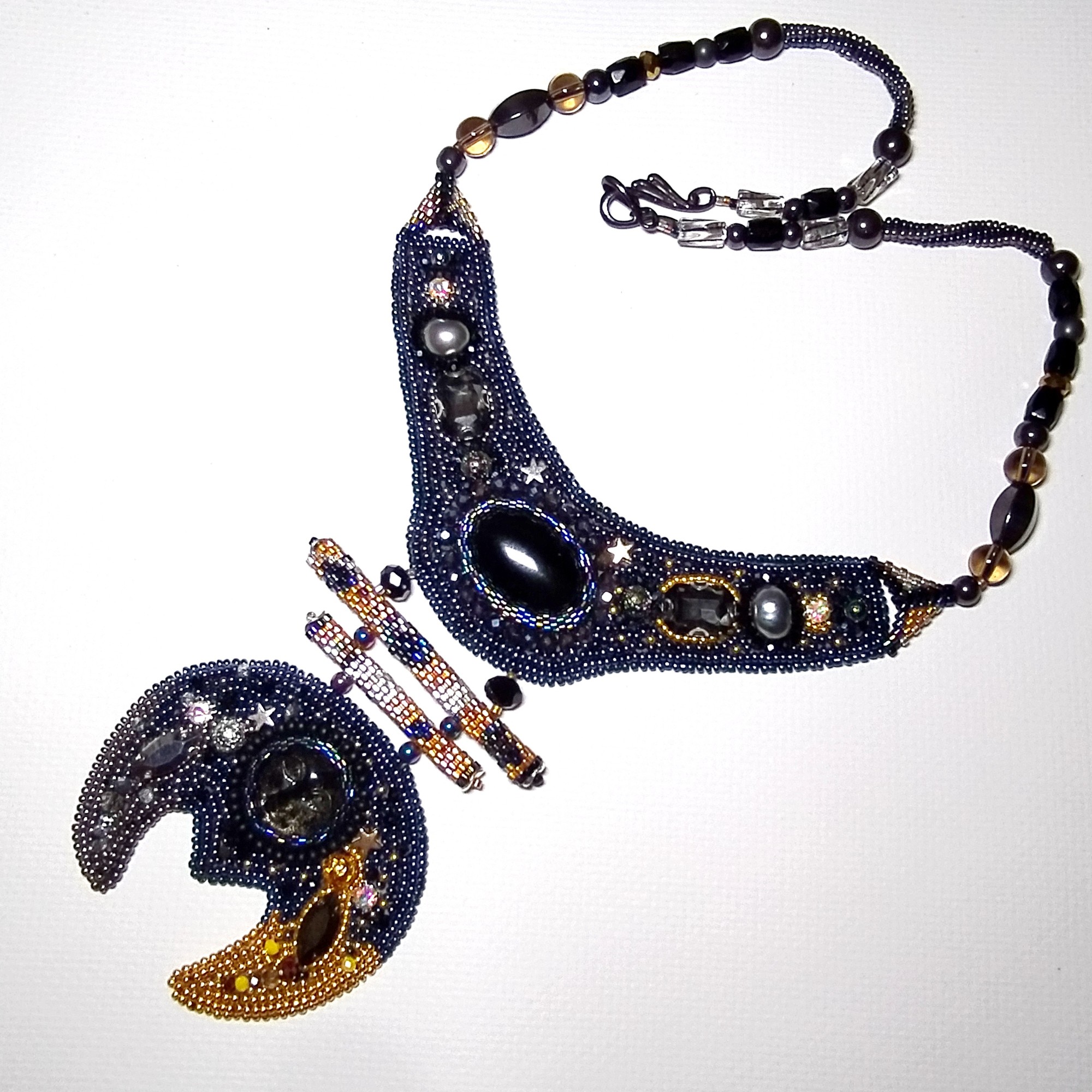 Handmade talisman style pendant "Lunnitsa"