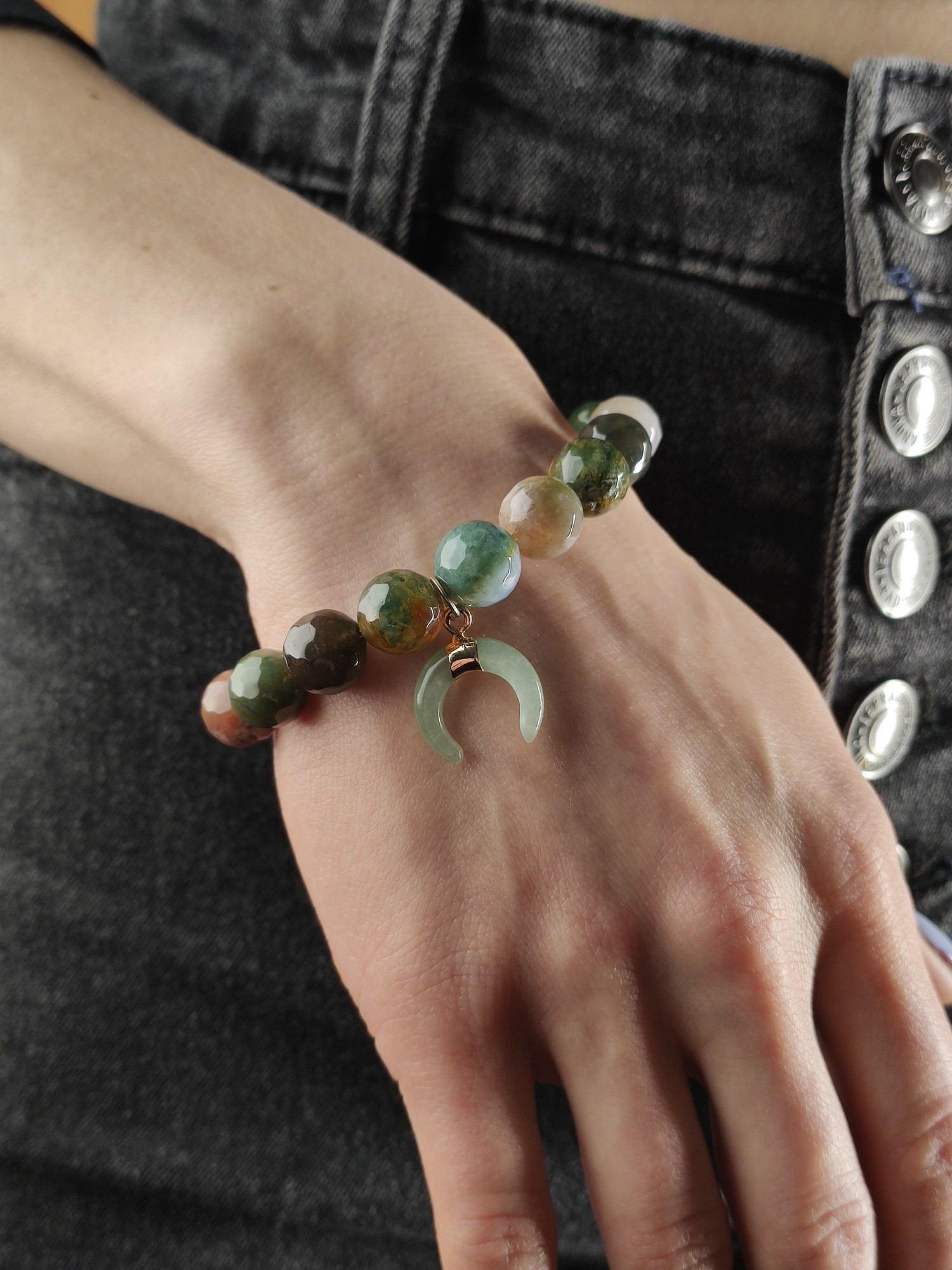 Green bracelet with natural stones and pendant