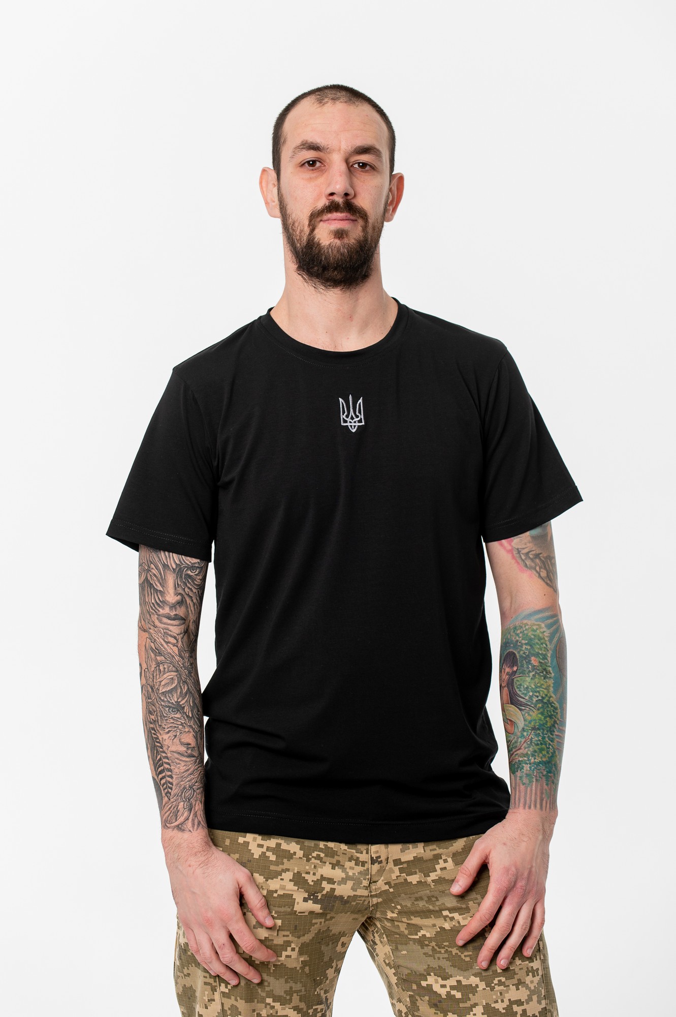 Men's t-shirt with embroidery 