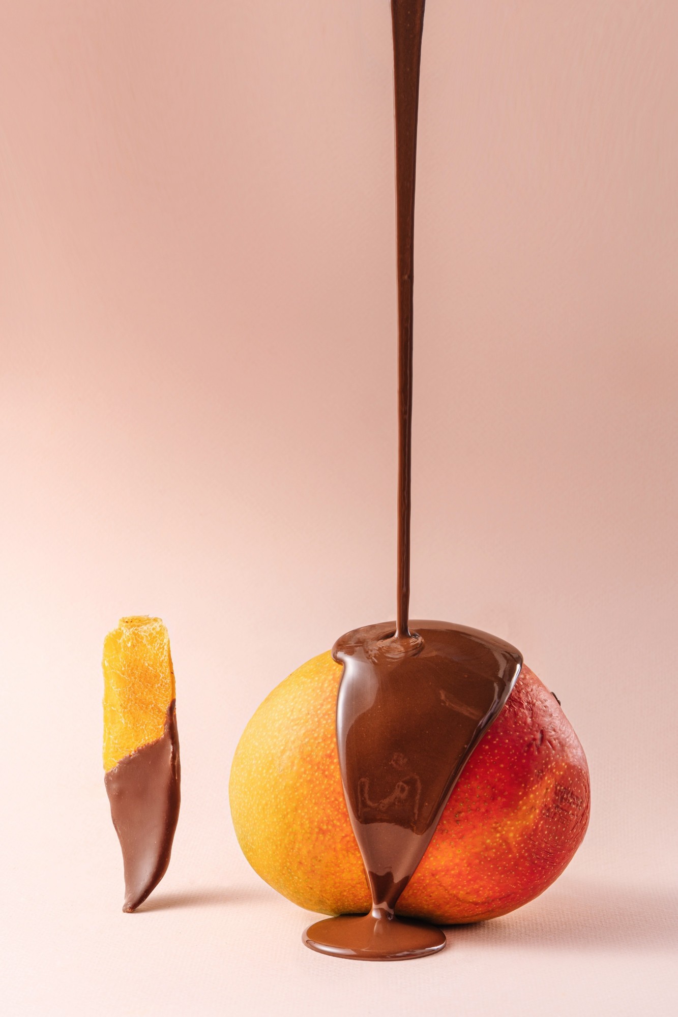 Mango, melon, peach in chocolate "Healthy Choice"