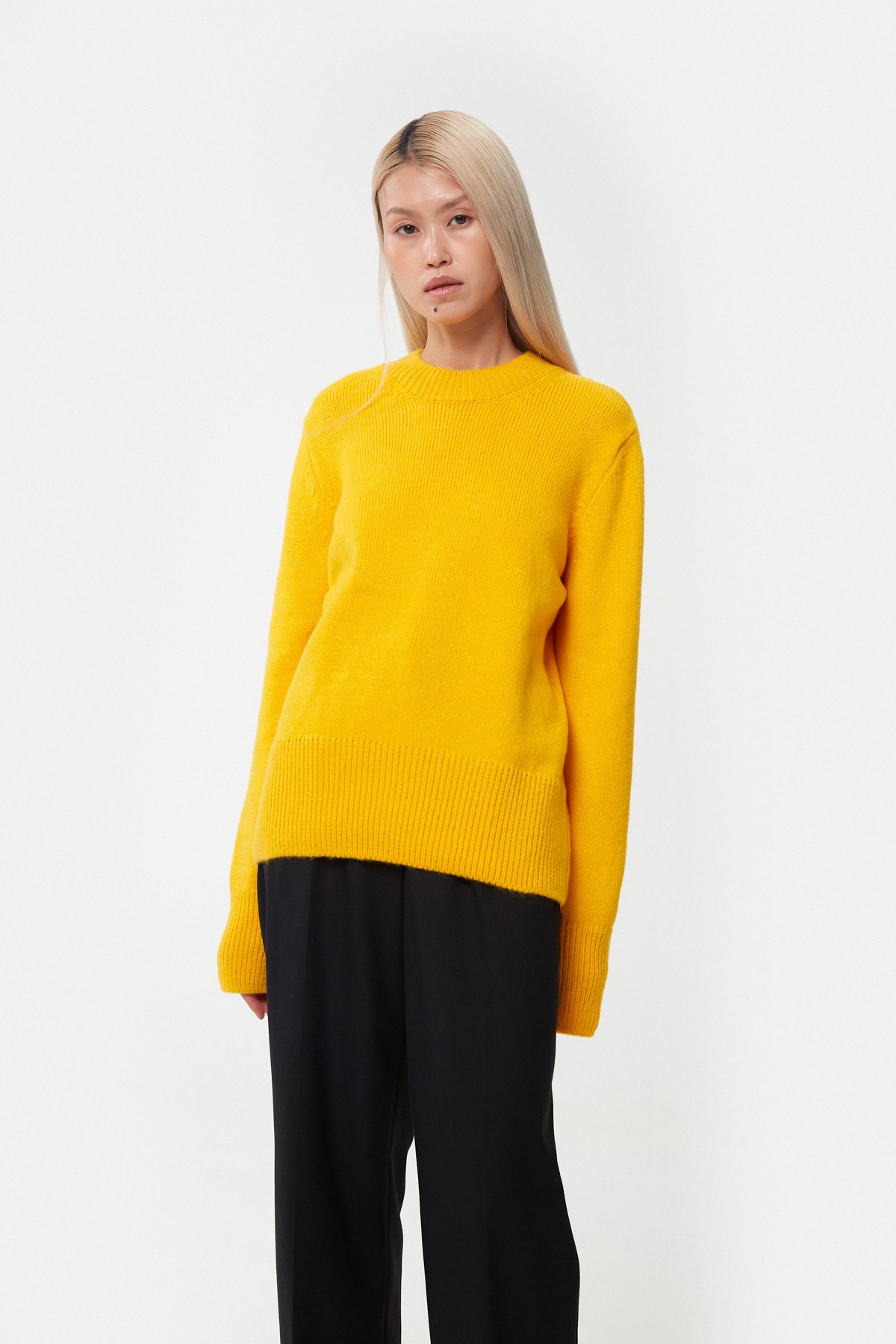 Yellow knitted basic sweater with wool