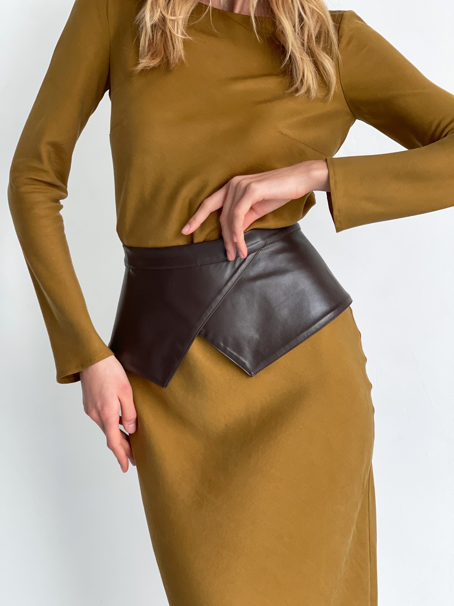 Basque belt made of eco-leather brown