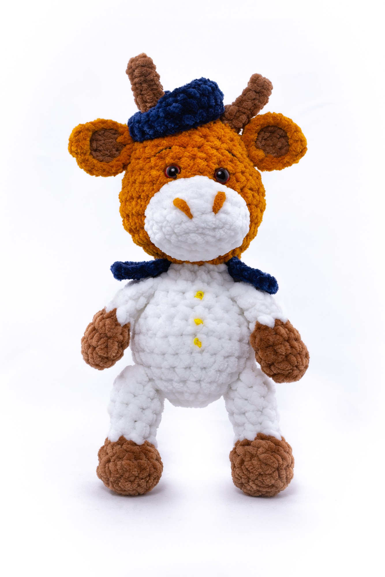 Knitted plush toy Bull Serhii from the marine corps