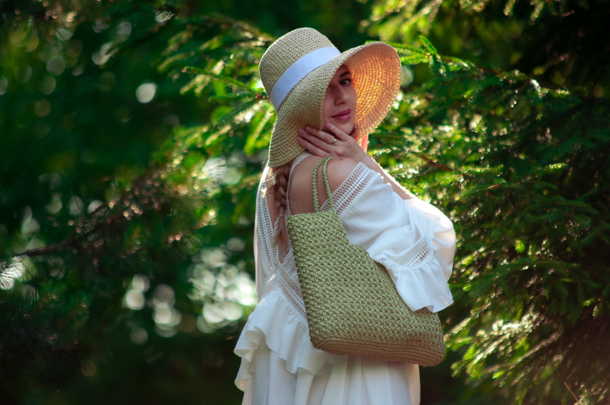 Islamora Lux Crocheted Raffia Clutch