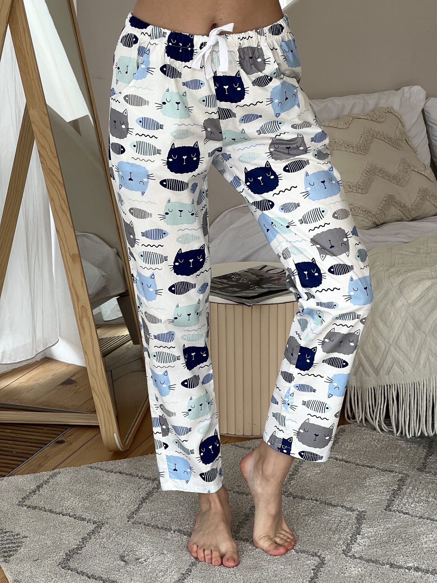 Women's pajama pants COZY made of satin Cats Fish milky S311P