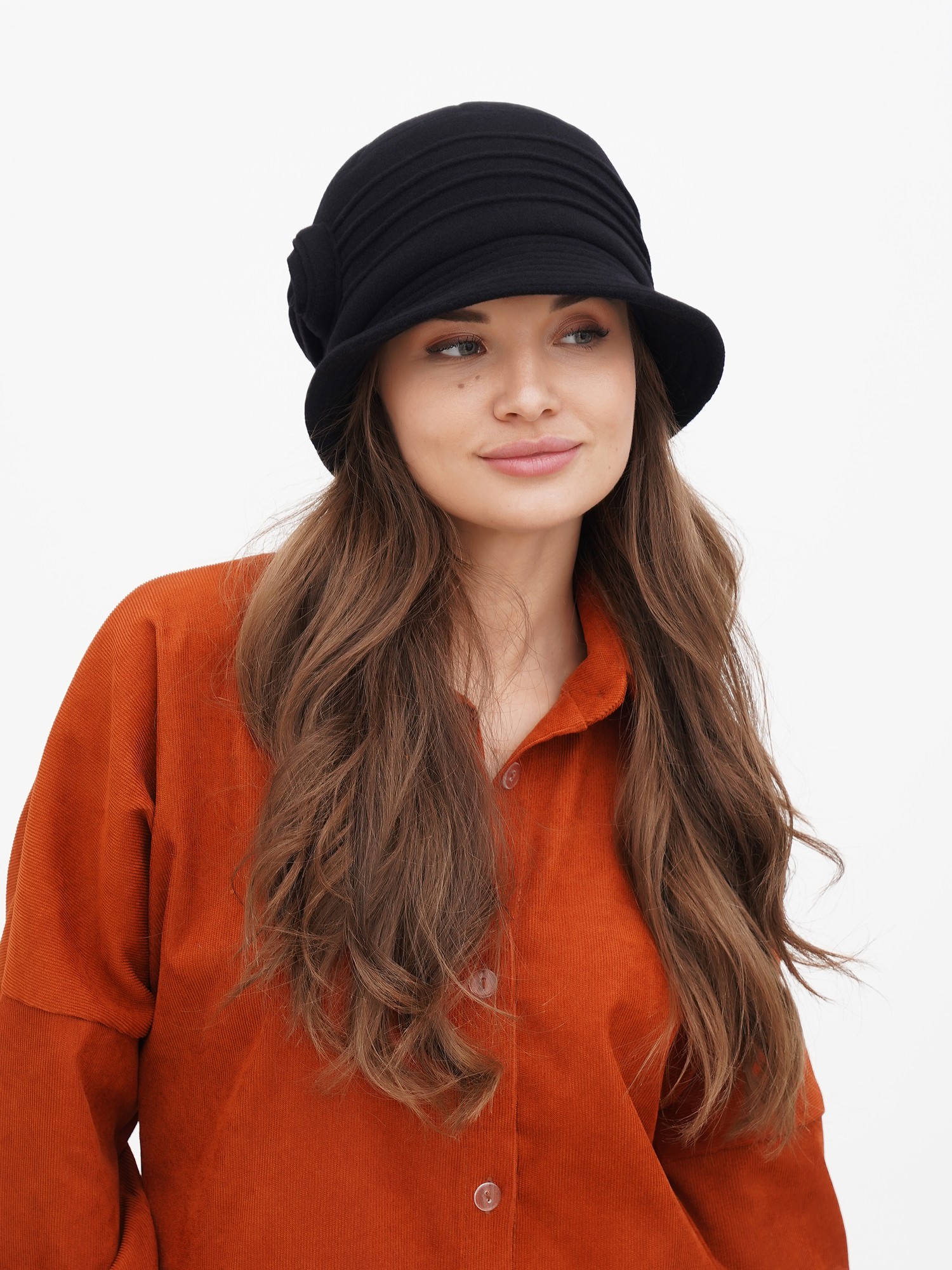 Women's hat cloche made of cashmere black