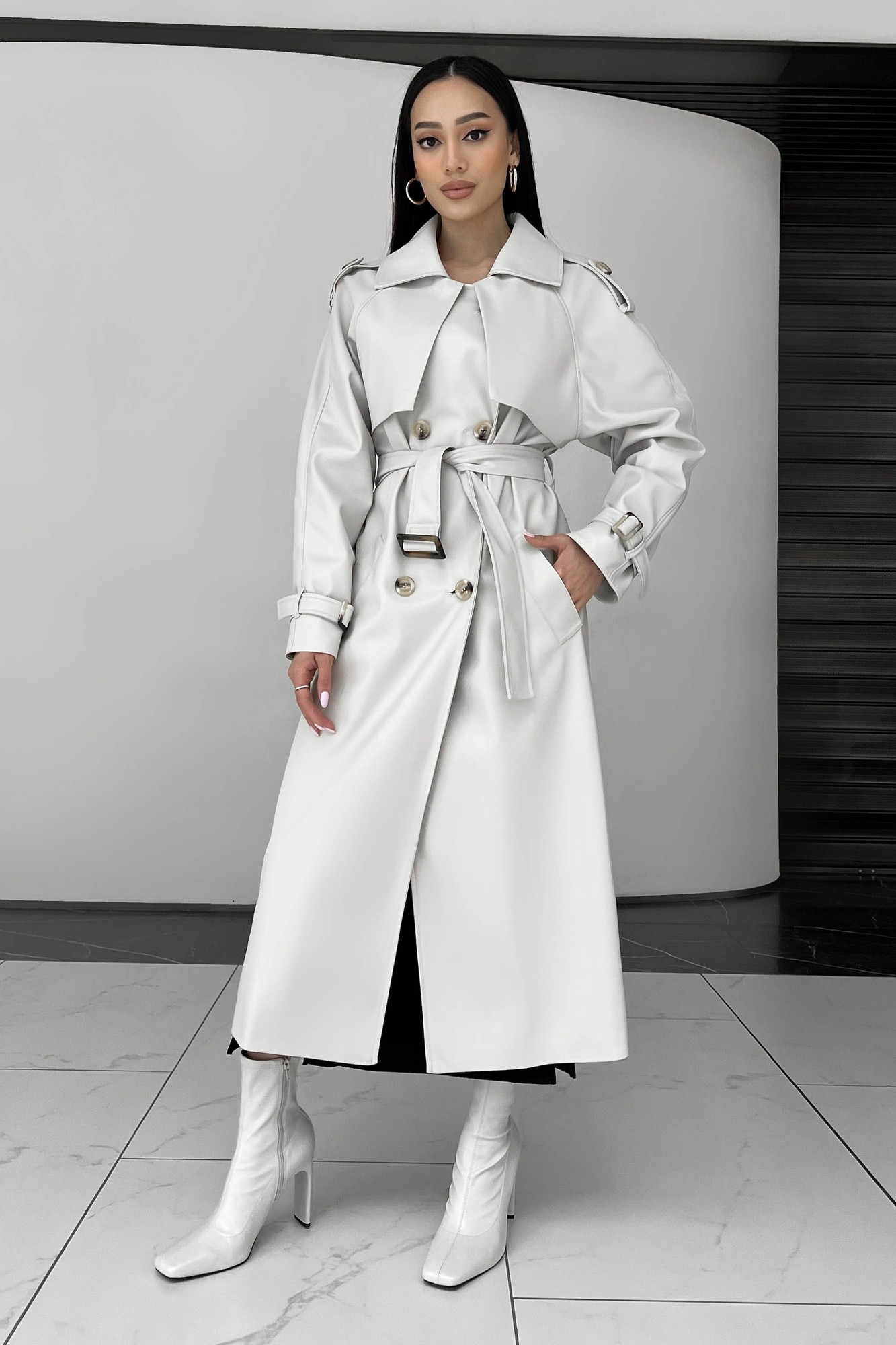 The Next trench coat is elongated in white