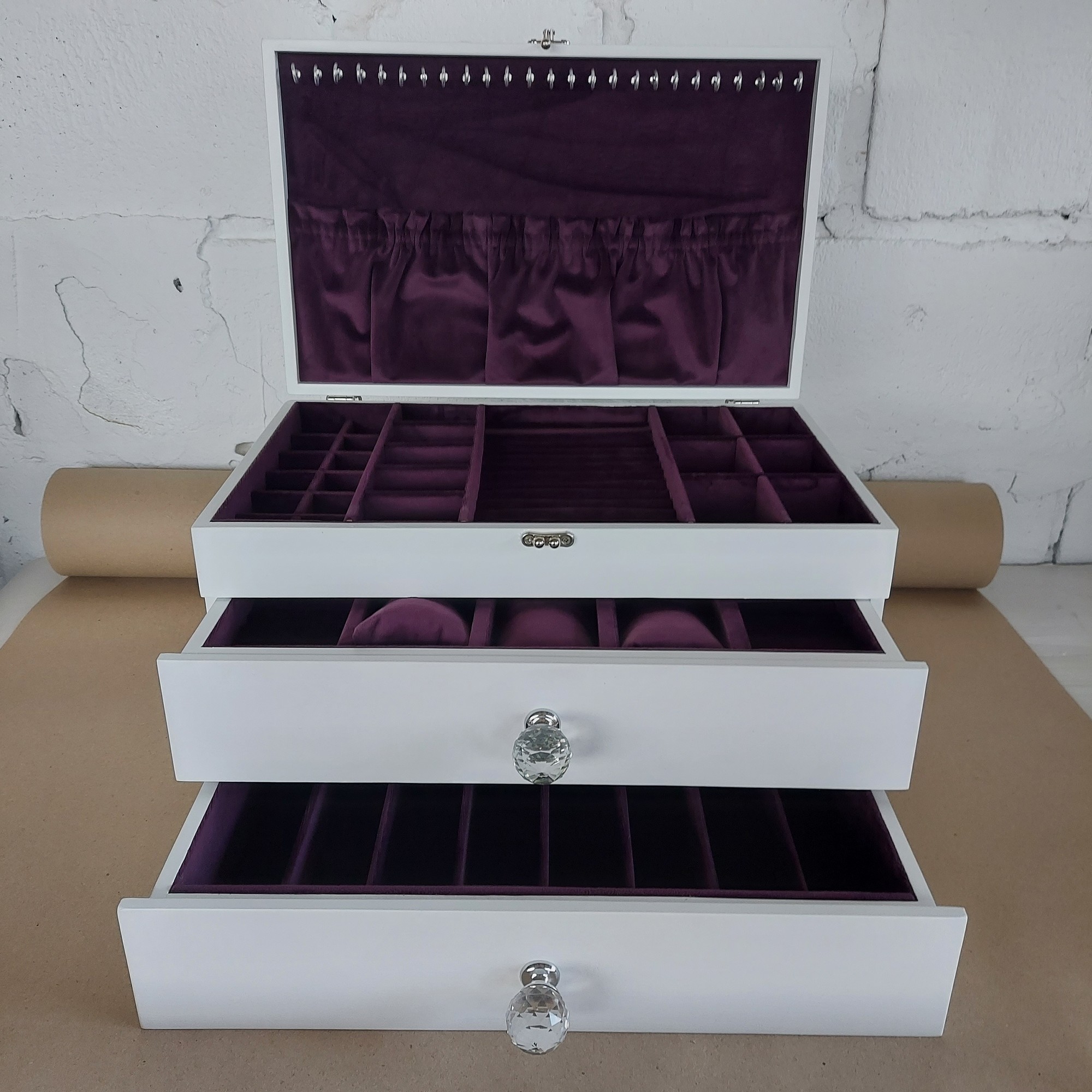Chest of drawers for jewelry with lilac velvet 33583 from Wooden