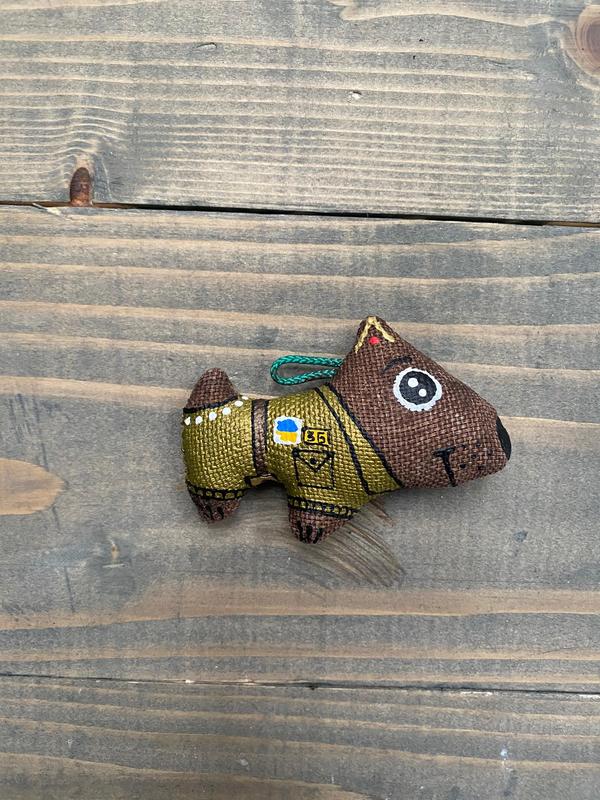 Keychain 'dog in a scout uniform'