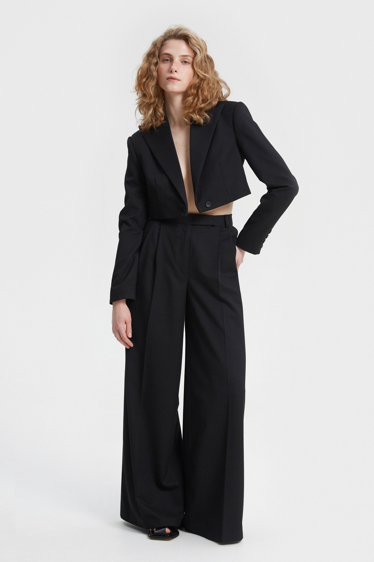 Black palazzo pants made of suit fabric with viscose