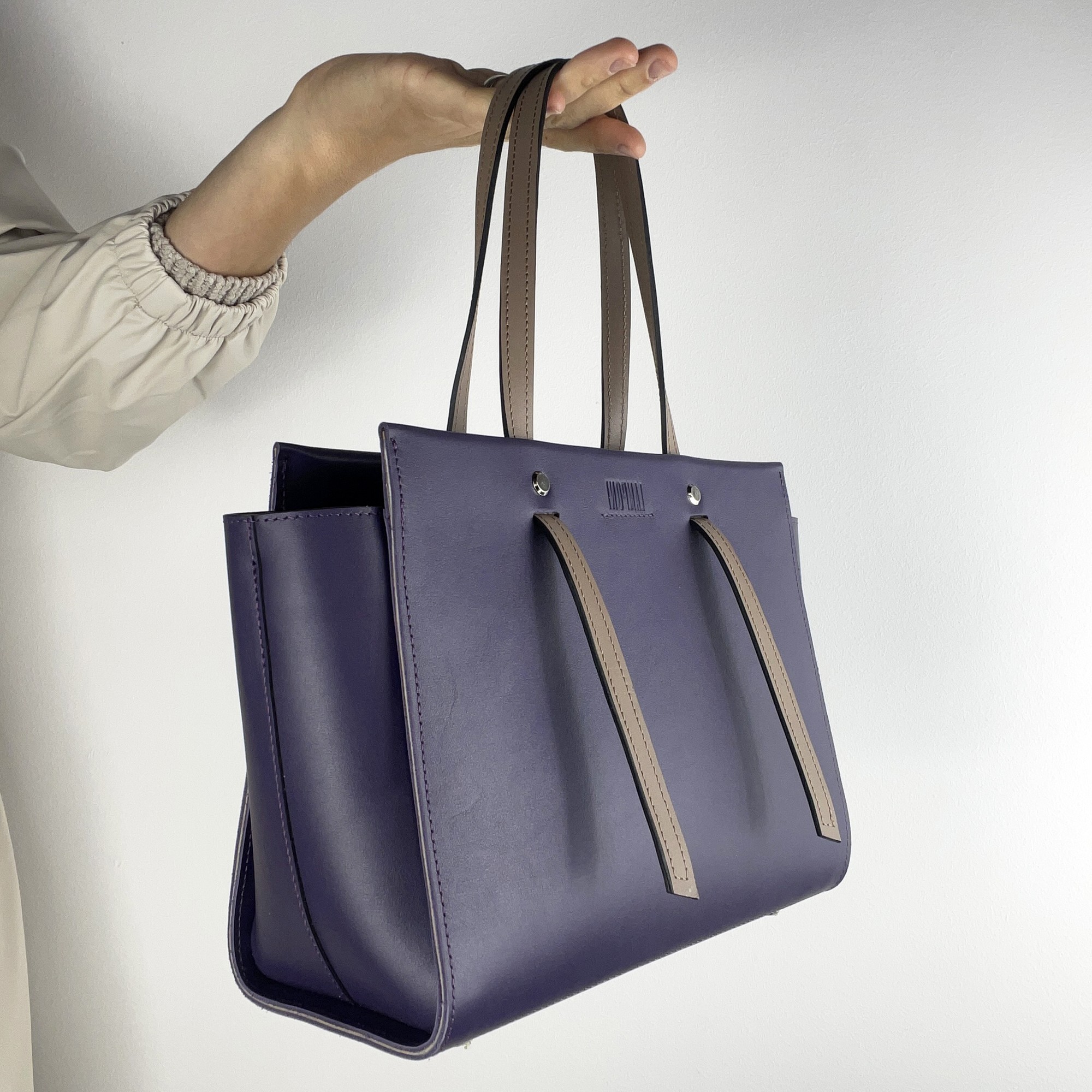 Violet crossbody bag, Violet leather purse, Top handle leather bag woman, Zipper leather handbag, Massanger bag for woman, Lamponi Trapez