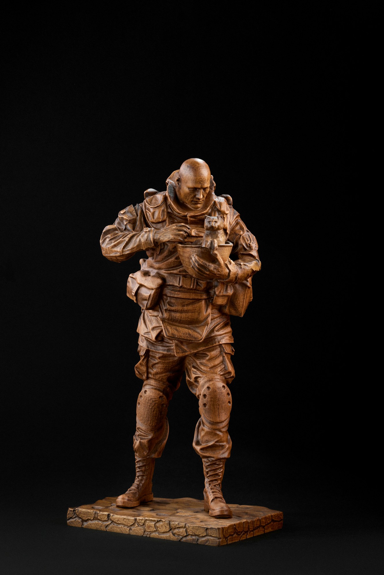Military figure #3+military box