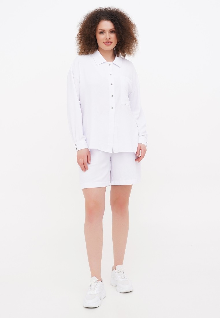 Women's summer suit DASTI white with shorts Evanesco
