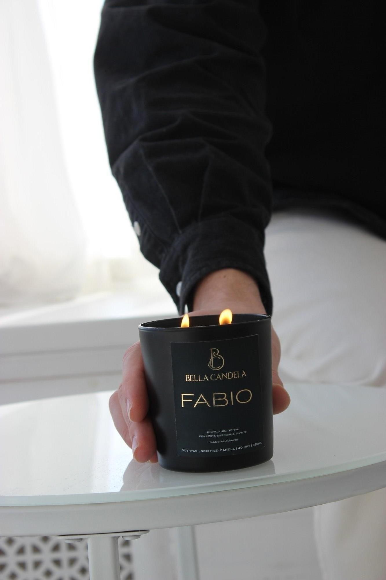 Soy perfumed candle in a glass with a rich and complex aroma "FABIO"