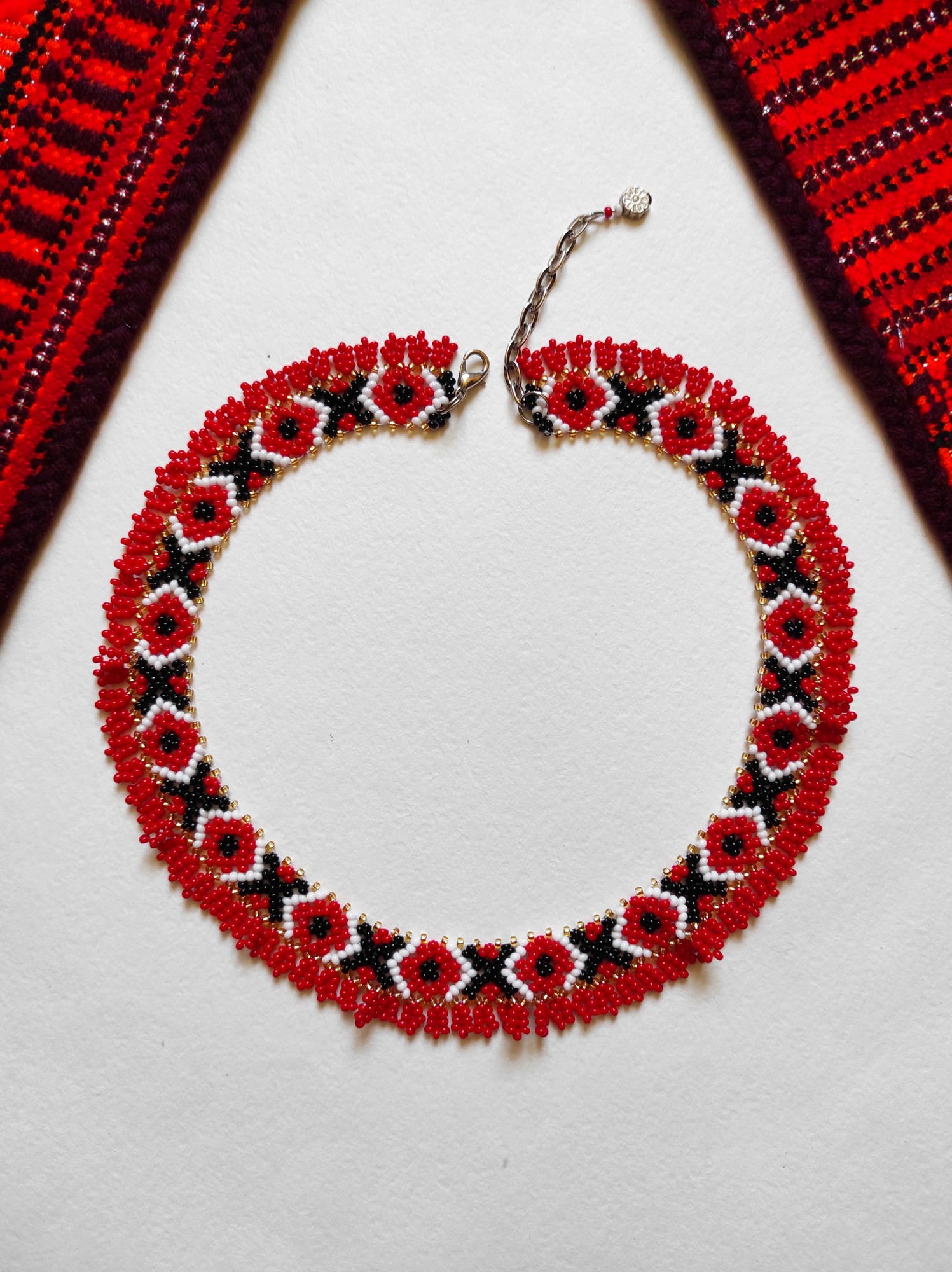 Sylianka "Red and black" from  beads