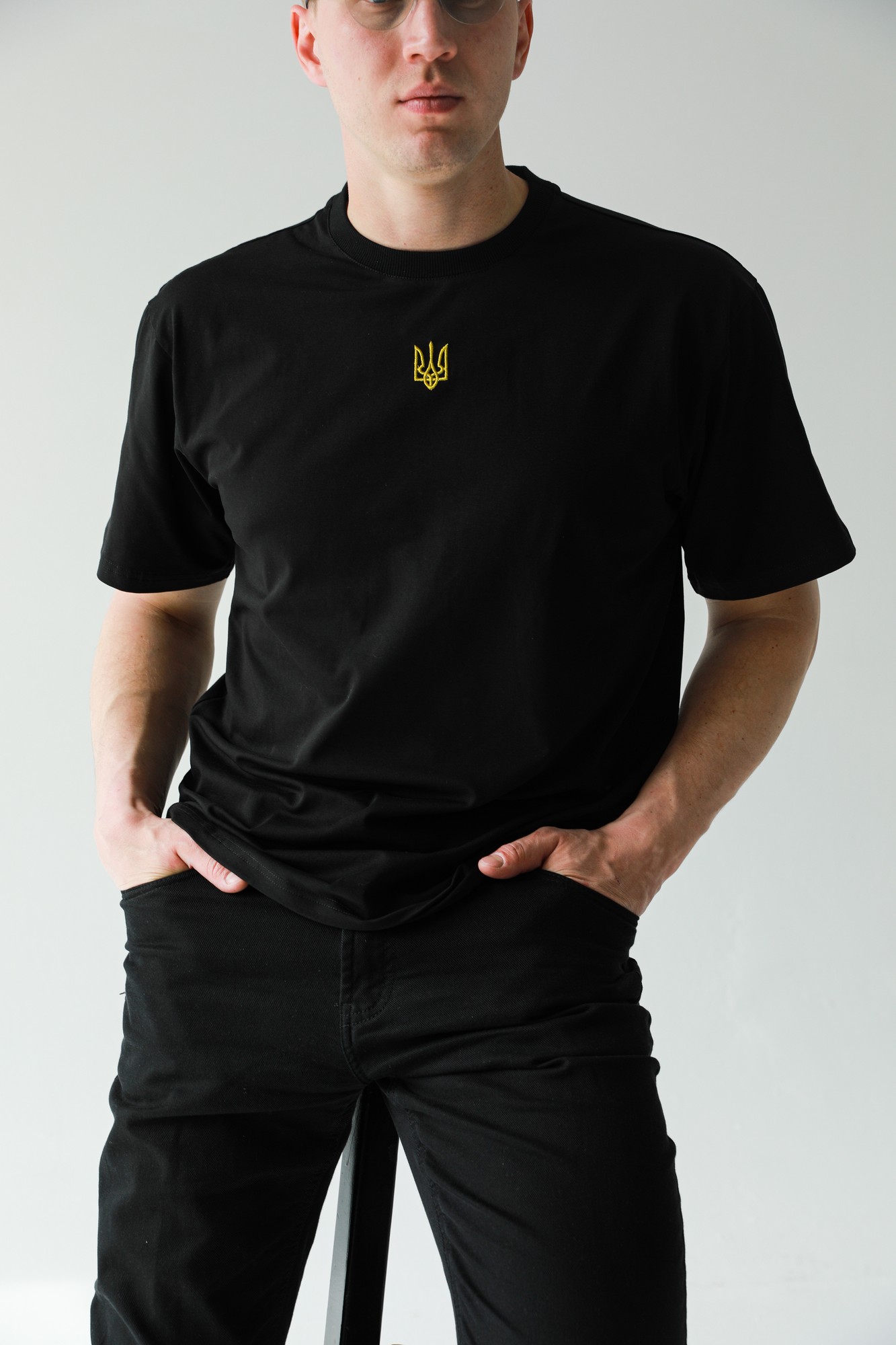 Black T-shirt for men "Trident"